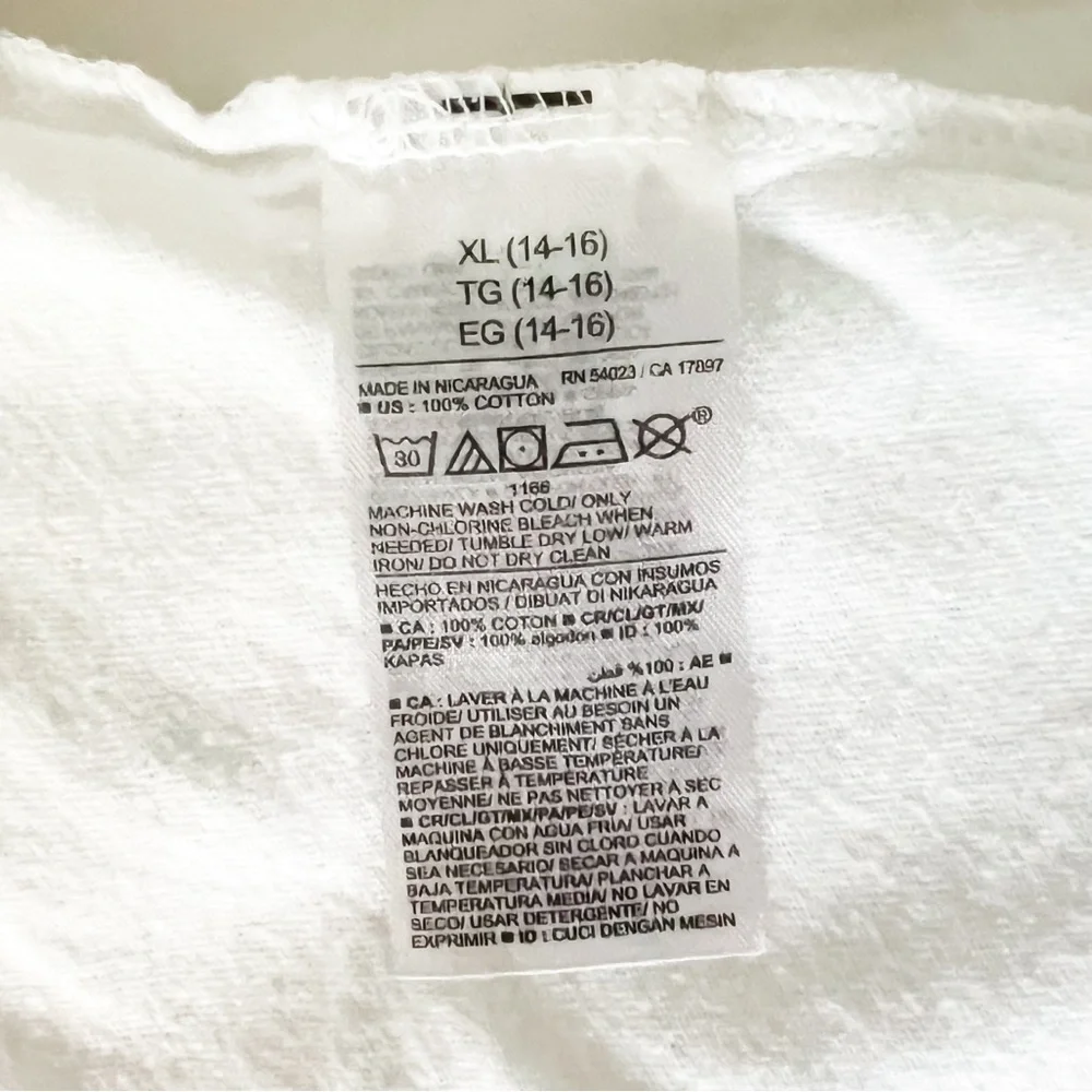 Old Navy Girls Hello Kitty Skateboard T-Shirt, Size XL (14-16)